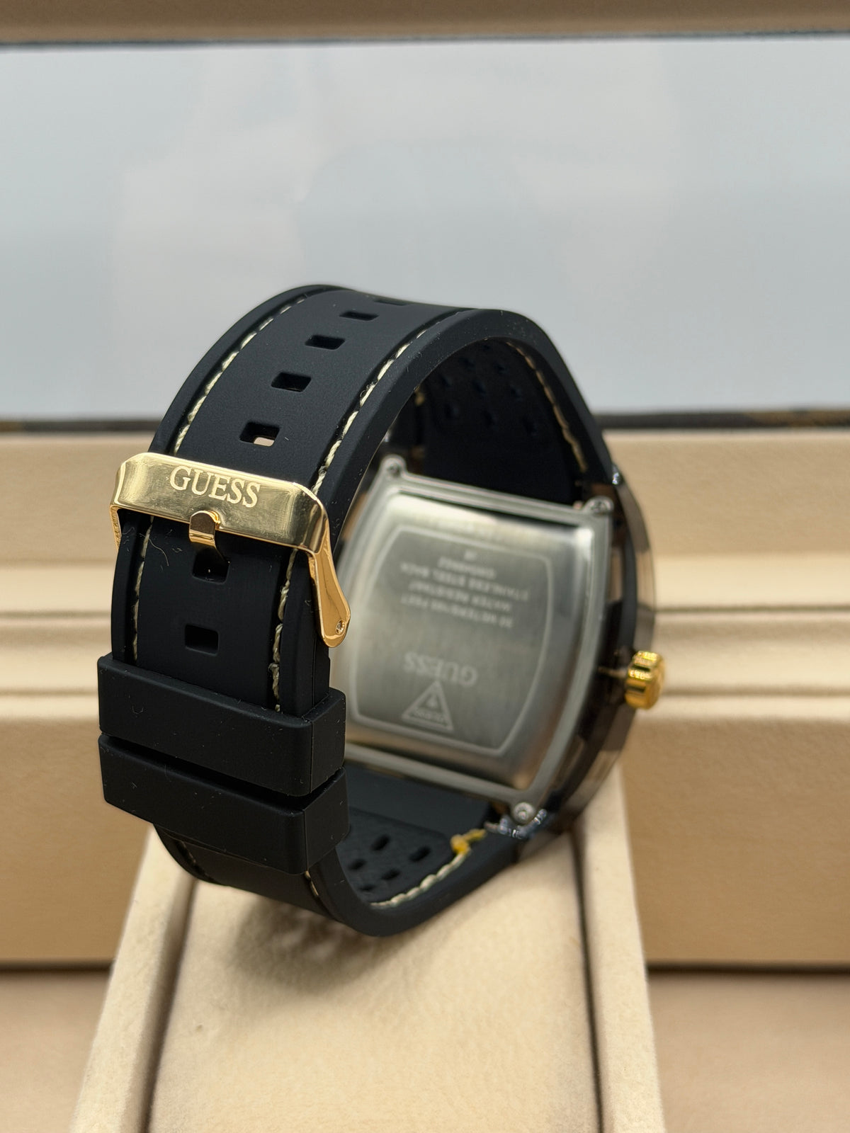 Guss Hombre Dragon Negro Tablero Dorado SR47