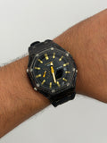 G Sck Hombre Negro Tablero Dorado